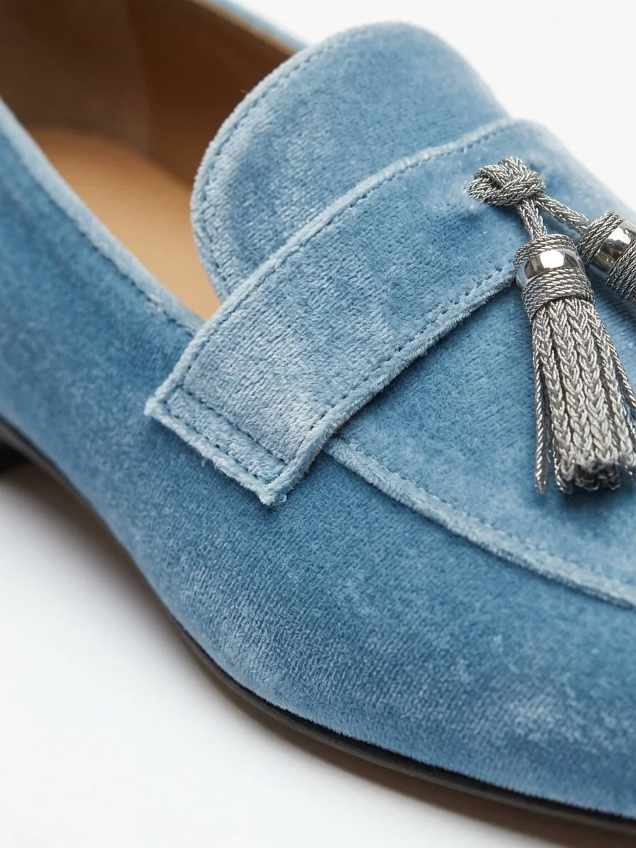 Women's Tassel Loafers – Slip-On Flat Closed Toe - Blue - detail