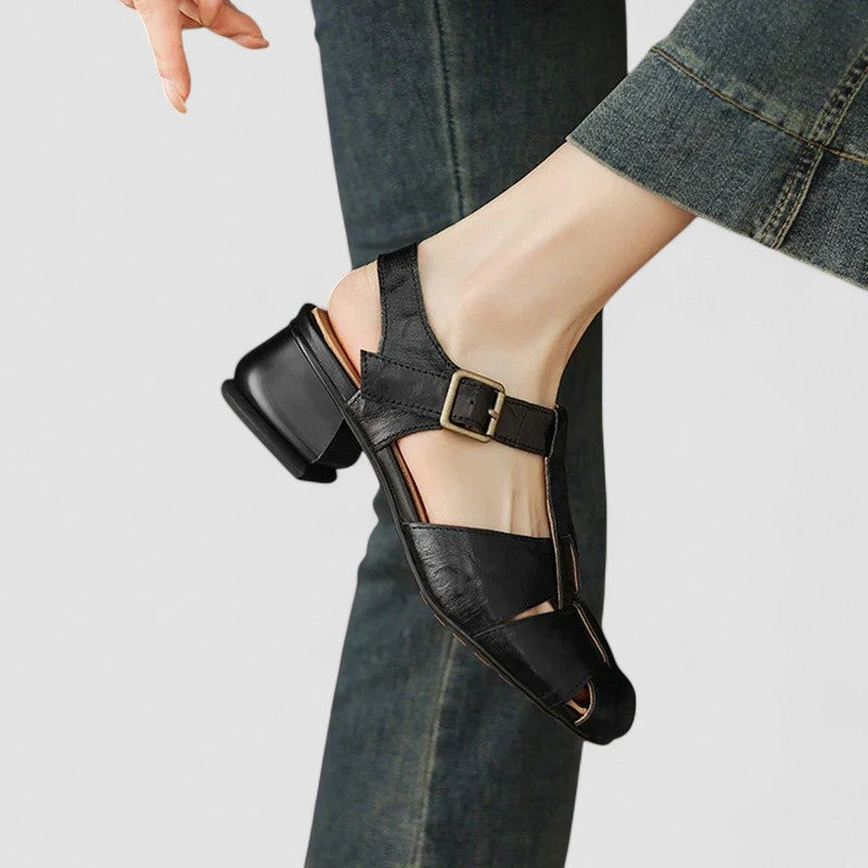 Arabella | Vintage kožené sandály s přezkou na masivním podpatku