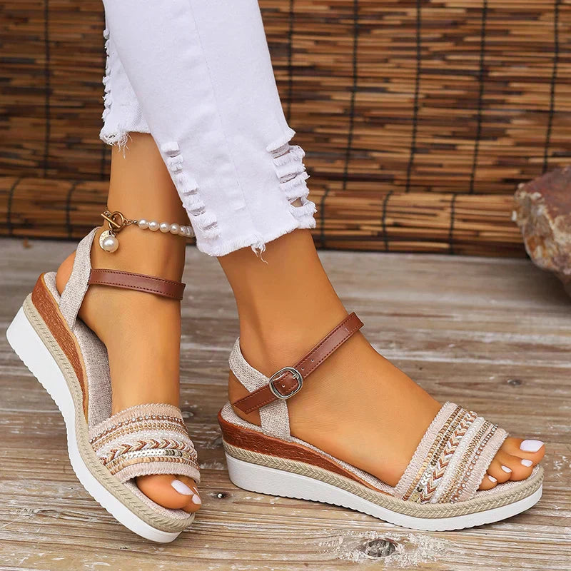 Momount dámské sandály na klínku – platforma, slingback, přezkový pásek, polstrovaná opora, splétaný design