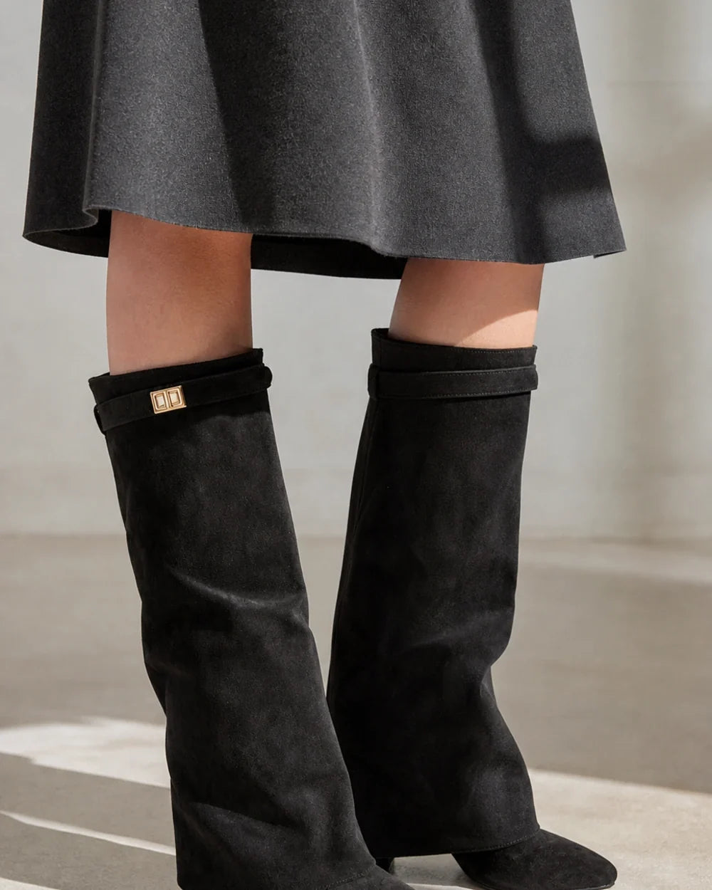 Momount Women Wide-Bell Suede Pointed Boots – Black hero