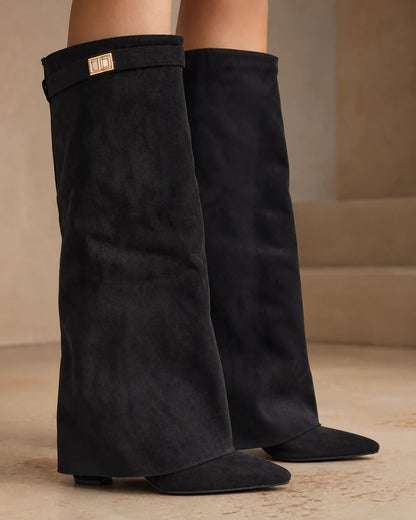 Momount Women Wide-Bell Suede Pointed Boots – Black detail